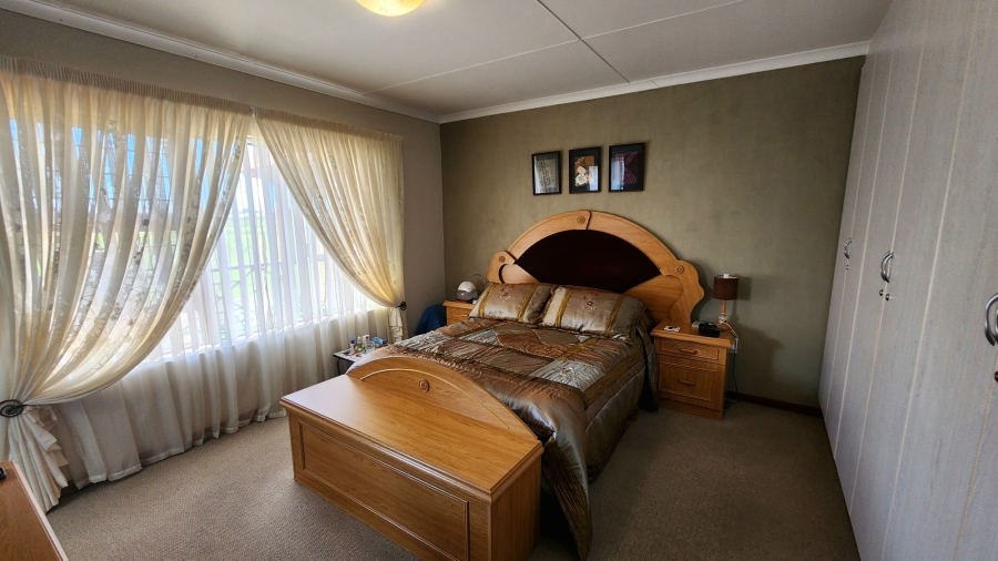 3 Bedroom Property for Sale in Hartenbos Central Western Cape